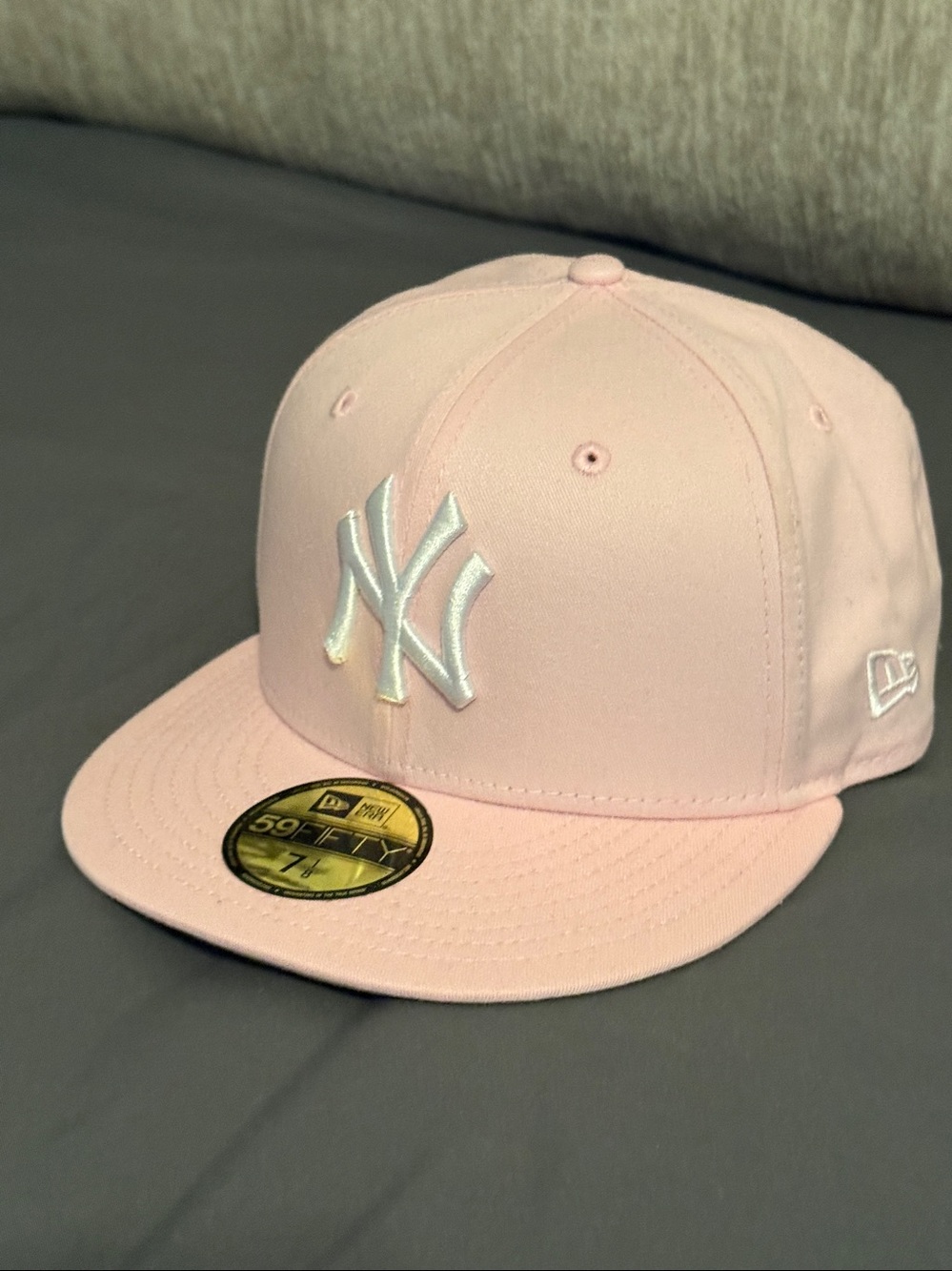 New York Yankees Hat - Picture 2 of 11